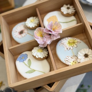 アイシング　ペイントとお花絞り